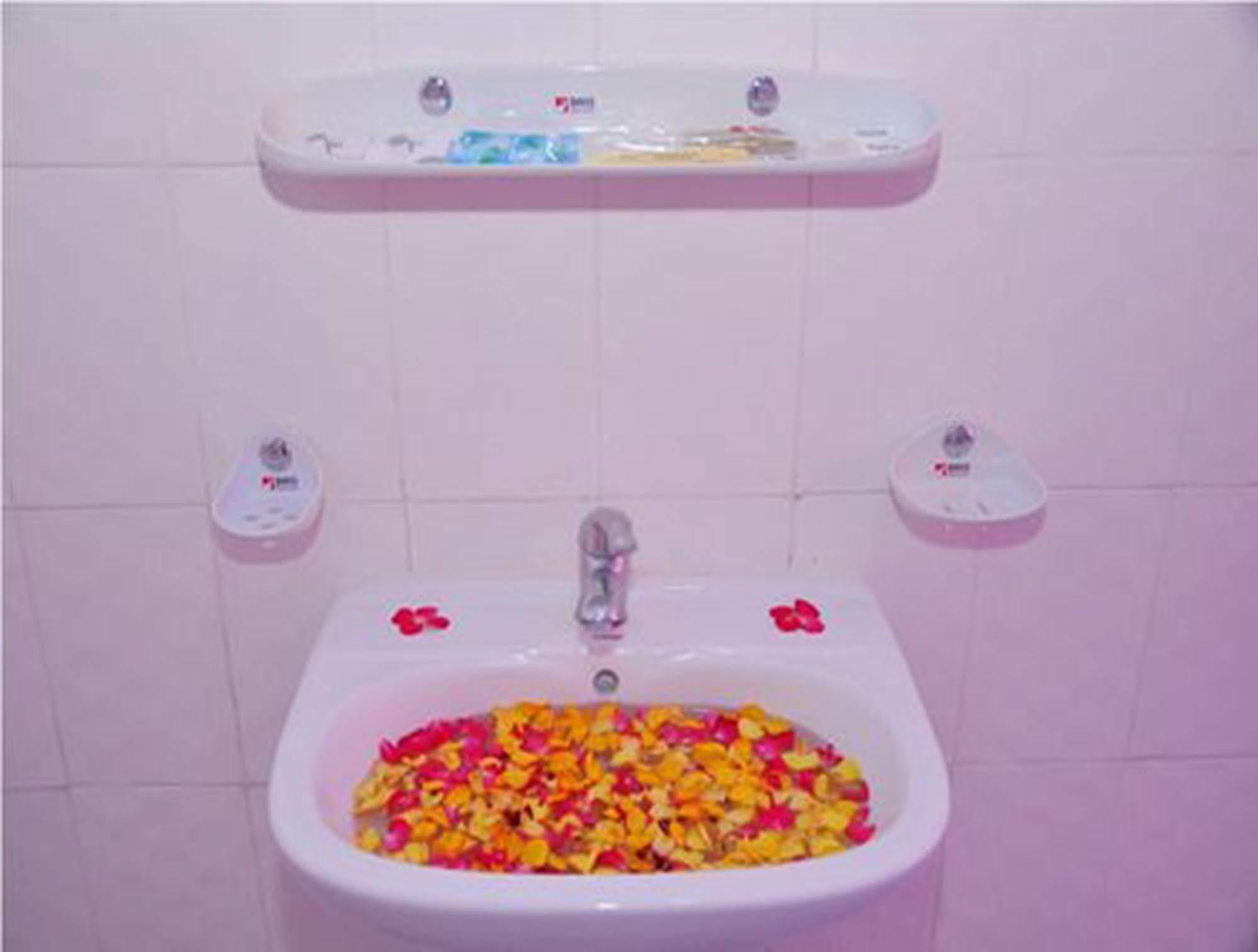 Royal Tulip Hotel Mandalay Ngoại thất bức ảnh