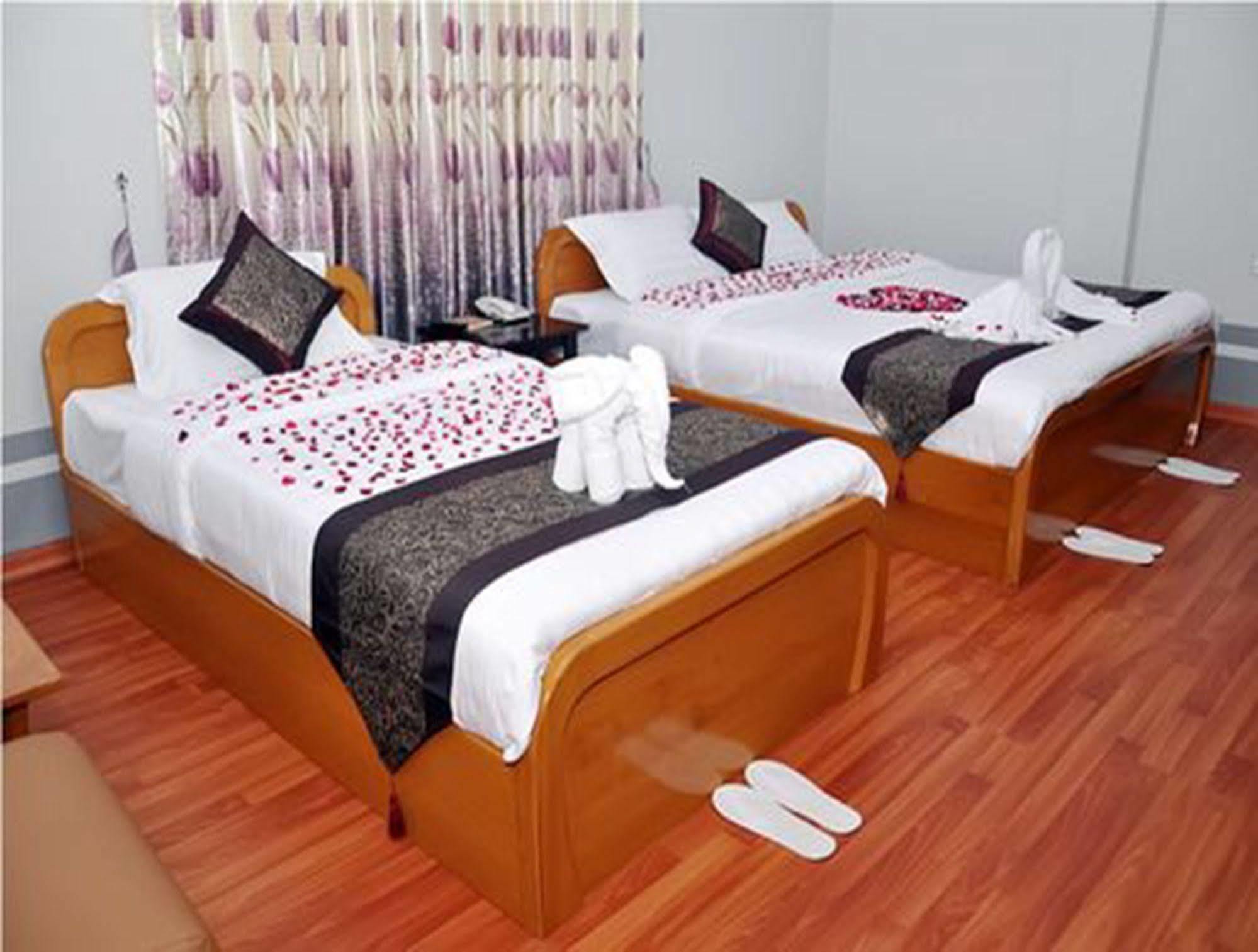 Royal Tulip Hotel Mandalay Ngoại thất bức ảnh