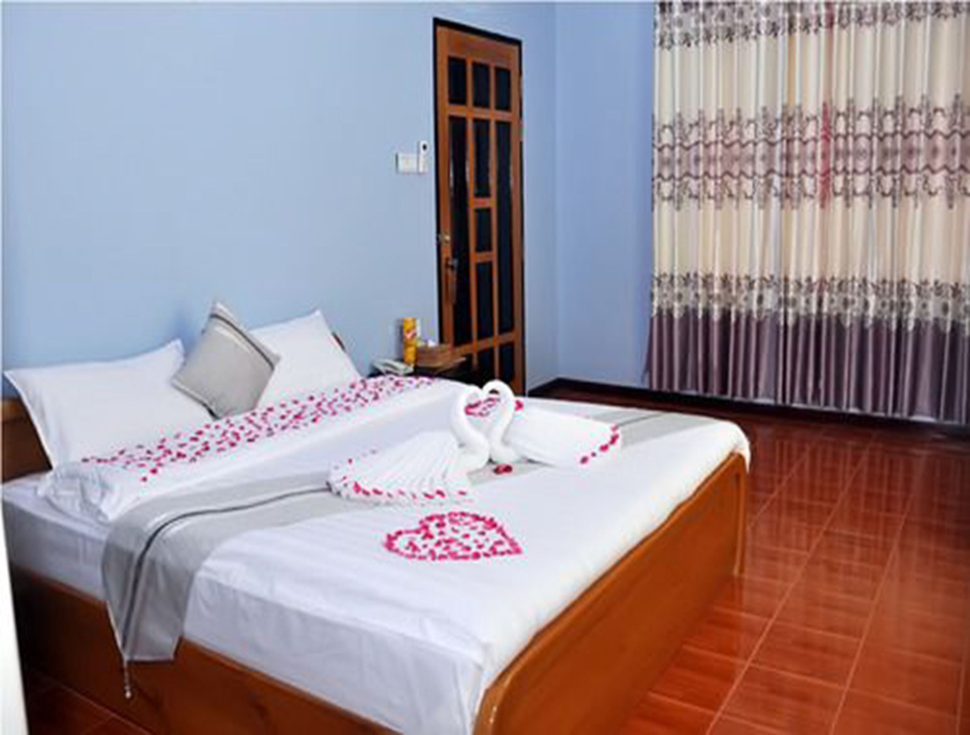 Royal Tulip Hotel Mandalay Ngoại thất bức ảnh