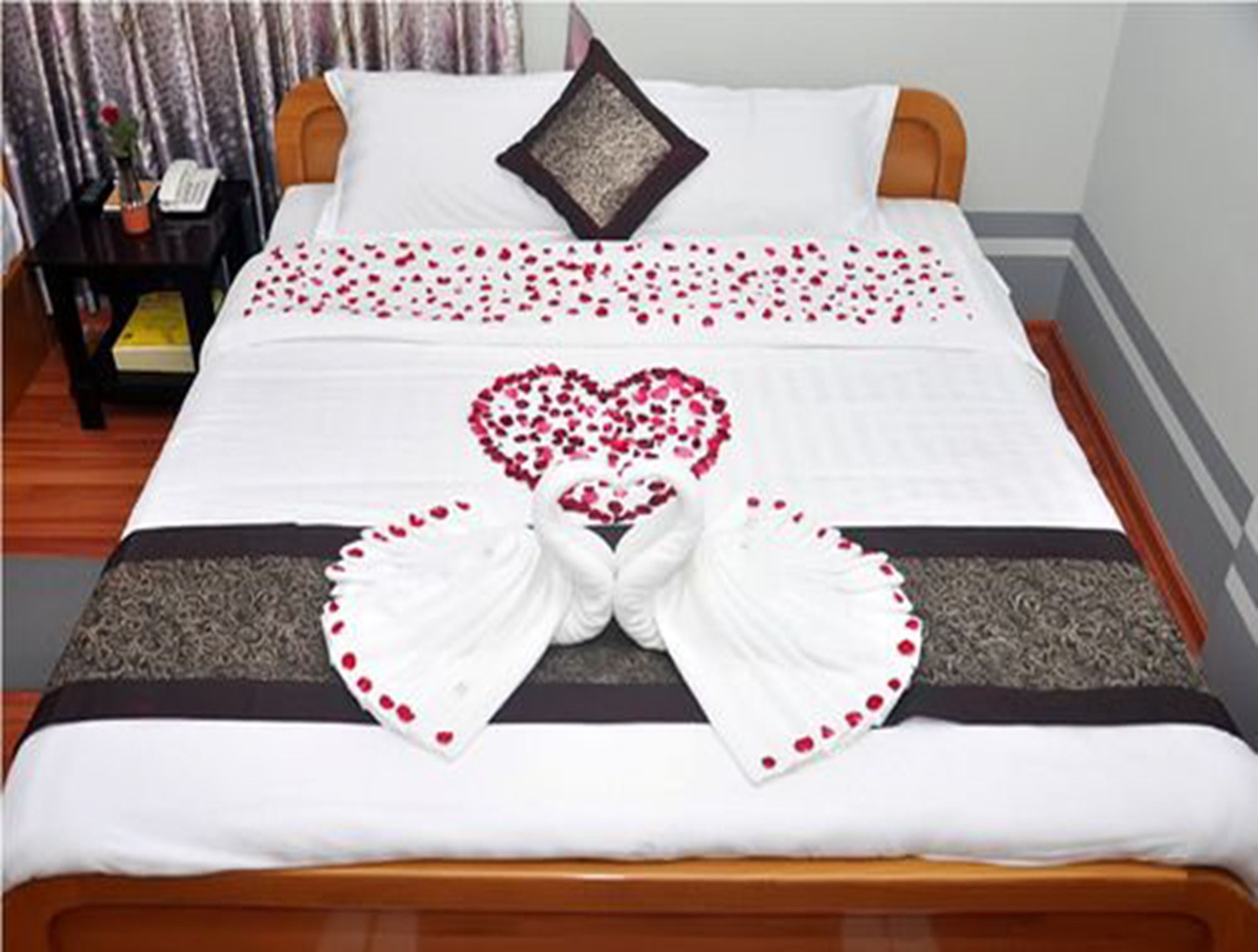 Royal Tulip Hotel Mandalay Ngoại thất bức ảnh