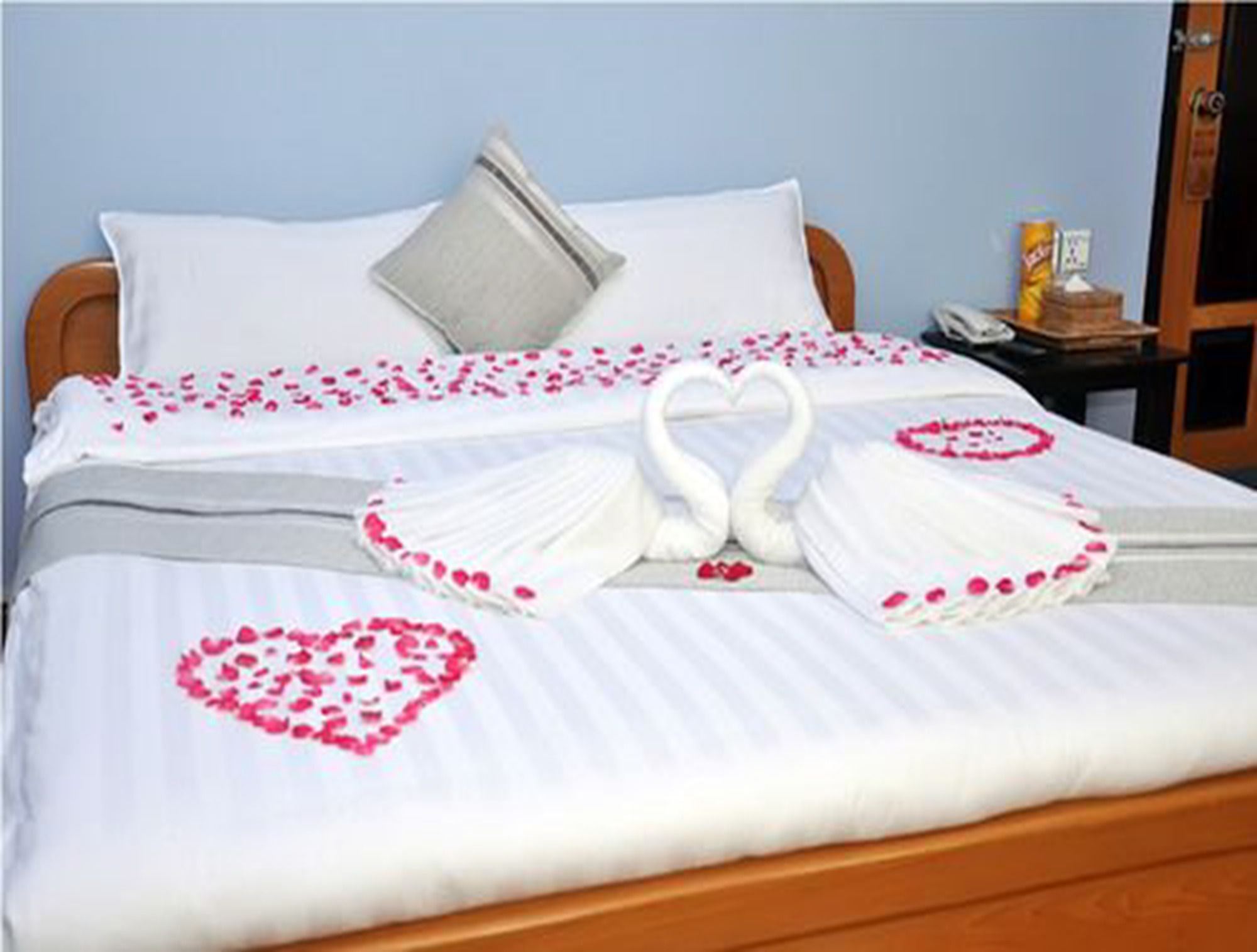 Royal Tulip Hotel Mandalay Ngoại thất bức ảnh